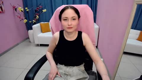 Snapshot of paradox_666_ chatting on March 5, 7:05 am Louise online show from March 5, 7:05 am