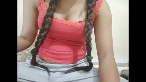 parneetu_642 online show from April 15, 5:41 am