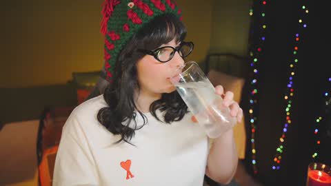 Patricia online show from February 1, 8:47 pm