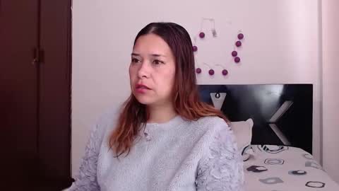 PAULA online show from November 23, 8:10 pm