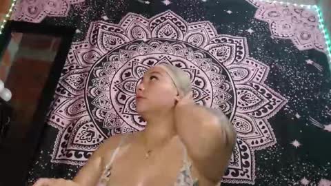 paula_torrez online show from September 9, 12:32 am