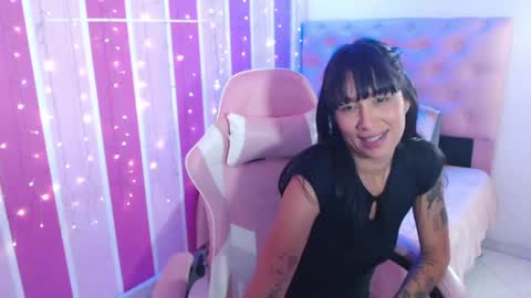PAULINA online show from May 8, 7:05 pm