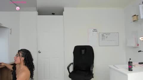 Snapshot of paulina_dossantos chatting on October 8, 8:13 pm paulina online show from October 8, 8:13 pm