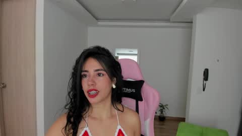 Snapshot of paulina_dossantos chatting on January 18, 8:09 pm paulina online show from January 18, 8:09 pm