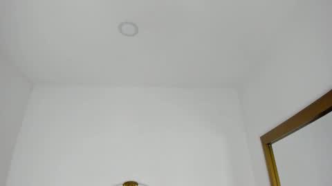 paulina lux online show from February 13, 8:10 pm