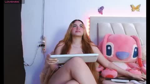 Pau online show from June 20, 3:32 am