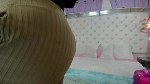 paulinabelen21 online show from September 12, 3:51 am