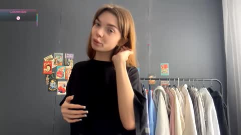 Lola online show from February 24, 9:08 am