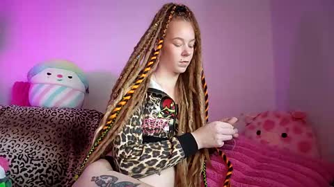 Lucid Lucy online show from November 3, 5:06 pm