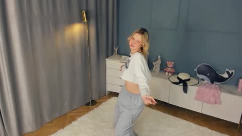 Jesica online show from November 20, 8:10 pm