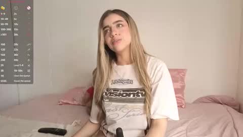 Ema online show from October 27, 5:08 pm