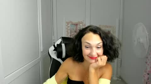 Christina online show from July 1, 12:04 pm