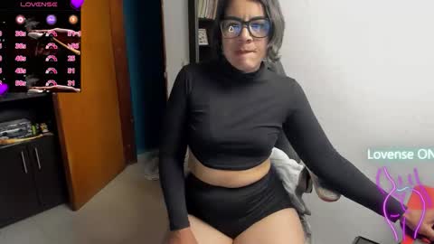 Tangerine Penaut online show from December 16, 2:06 am