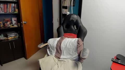 Tangerine Penaut online show from December 2, 2:13 am