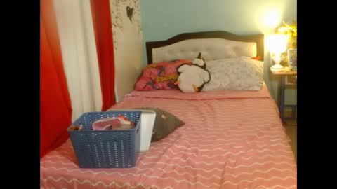 pearlaofasia21 online show from February 8, 9:35 am