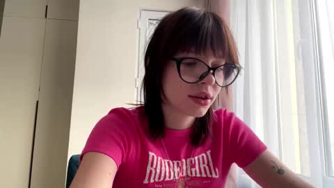 Lolly online show from December 4, 9:55 am