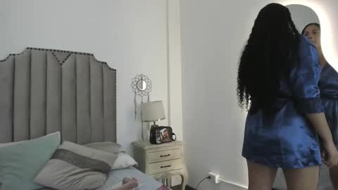 penelope douglas online show from October 21, 3:43 am