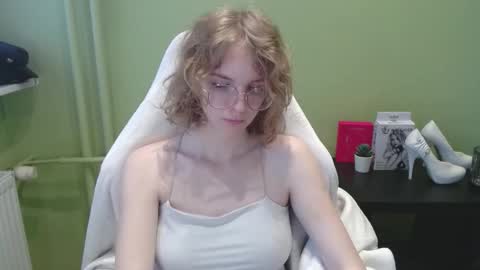 Penny online show from November 29, 11:14 am