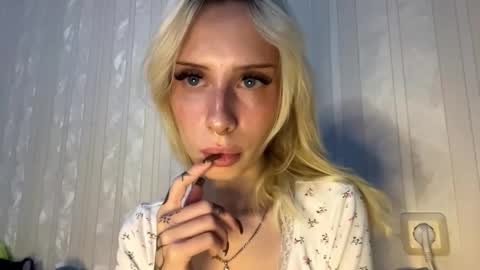 Margot online show from November 19, 2:17 pm