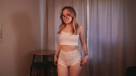 im Kira today is my 1st day here 3 online show from July 4, 4:30 am