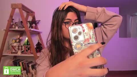 Sarah Ana Banana online show from December 17, 10:47 pm