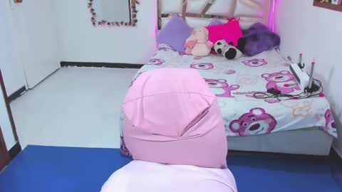 PERLA online show from September 11, 2:56 am