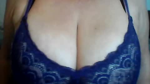 perlita070822 online show from June 15, 4:45 am