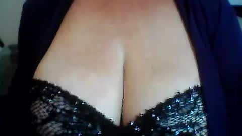 perlita070822 online show from June 25, 5:12 am
