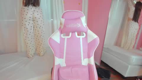 Marie online show from October 20, 11:24 am