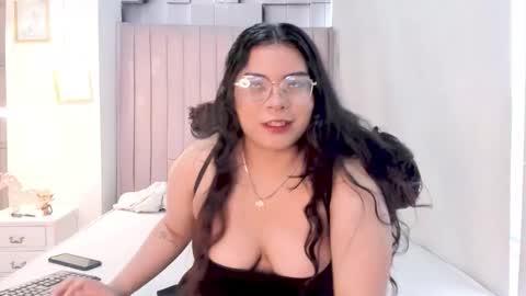 Snapshot of persefonemendoza chatting on October 10, 12:21 pm persefonemendoza online show from October 10, 12:21 pm