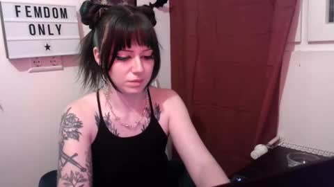 Persephone online show from April 21, 12:12 pm