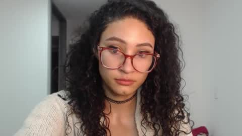 Snapshot of petite_kurly_qt chatting on October 19, 4:58 am loli online show from October 19, 4:58 am