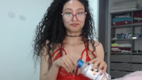 Snapshot of petite_kurly_qt chatting on October 13, 3:42 am loli online show from October 13, 3:42 am
