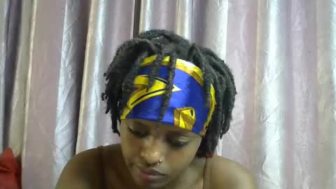 petite_star2 online show from December 15, 8:14 pm