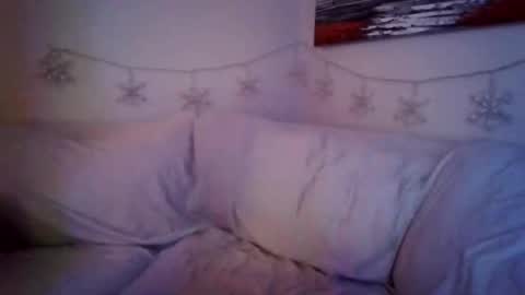 petite treat  online show from December 23, 6:39 am