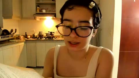 Lunna online show from June 13, 3:04 am