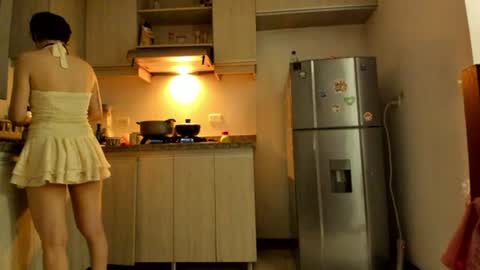 Lunna online show from June 19, 2:38 am
