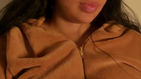 Snapshot of petitgirl_ chatting on September 27, 7:43 pm J A S S online show from September 27, 7:43 pm