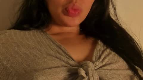 Snapshot of petitgirl_ chatting on October 10, 11:20 pm J A S S online show from October 10, 11:20 pm
