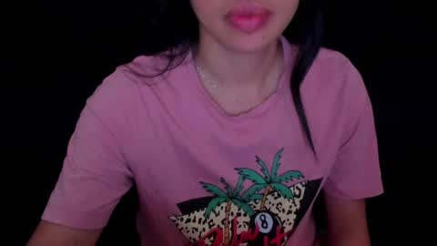 Snapshot of petitgirl_ chatting on December 30, 4:40 pm J A S S online show from December 30, 4:40 pm