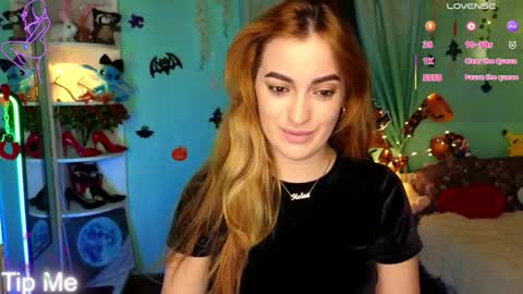 Selena online show from October 28, 3:29 pm