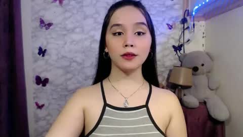 Ms Pia online show from April 12, 5:38 pm