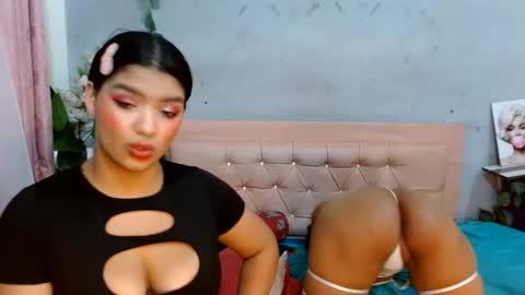 pia_wurtzbach1 online show from July 11, 7:36 pm
