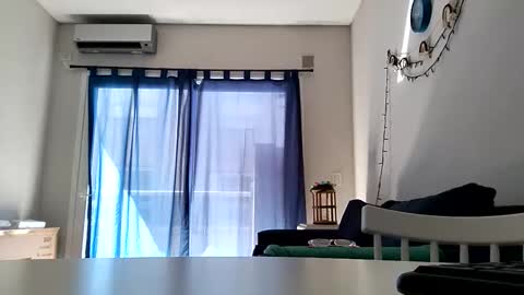 pimienntaroja online show from December 15, 6:57 pm