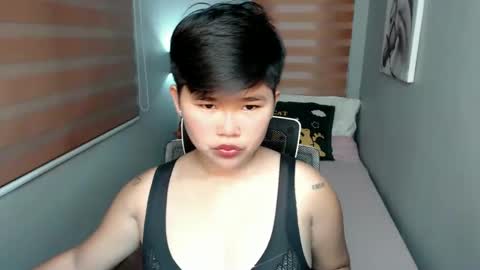 Snapshot of pinayprincesslyn chatting on January 8, 2:46 am Lyn the Lesbian online show from January 8, 2:46 am