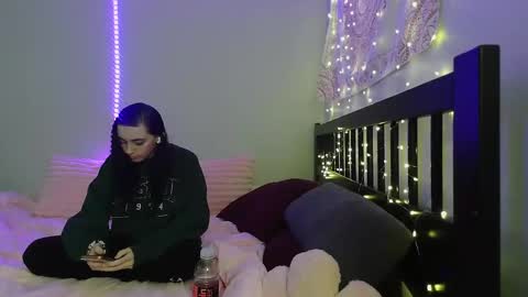 pink_tv online show from December 2, 2:24 am