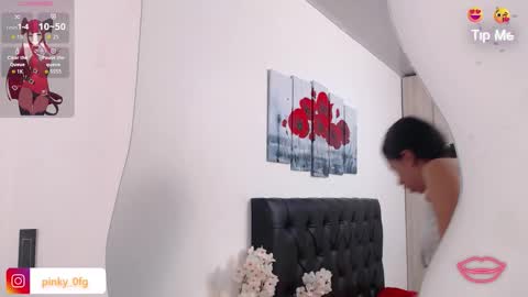 pinky_f00x online show from November 3, 9:08 pm