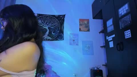 pinky_promiseex online show from November 10, 10:49 pm