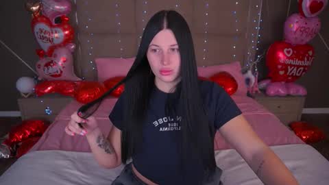 pixiehott online show from February 12, 6:48 am