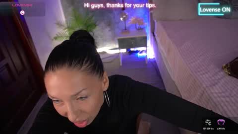 Lora online show from October 17, 3:04 pm